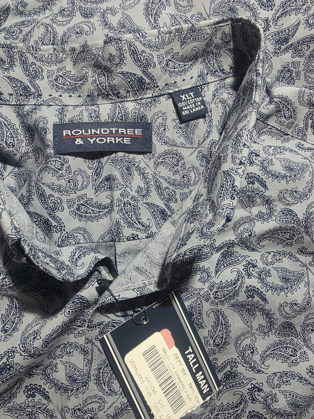 Roundtree & Yorke Men's Gray and Navy Paisley Button-Down Shirt